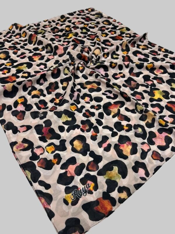 Huma Fashion Renkli Pop-Art Leopar Desenli Eşarp-Beyaz