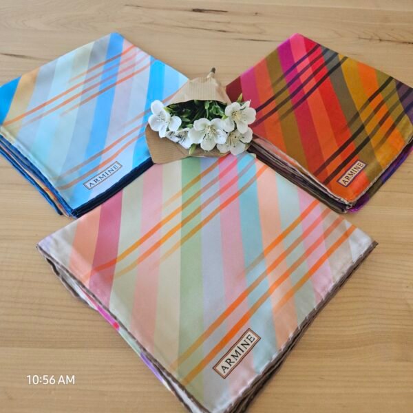 Armine Sura İpek Eşarp