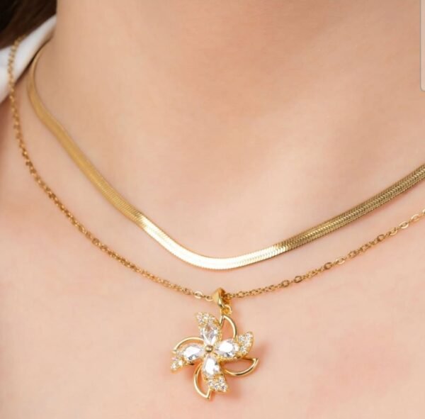 Yıldız Taşlı Çelik Kolye