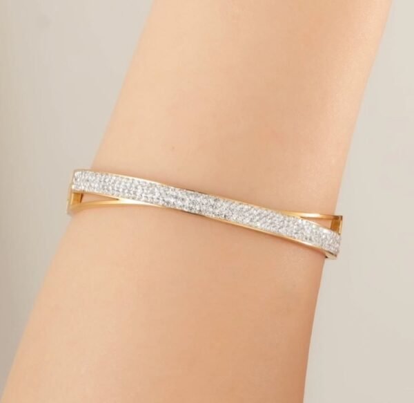 Taşlı Çelik Kelepçe